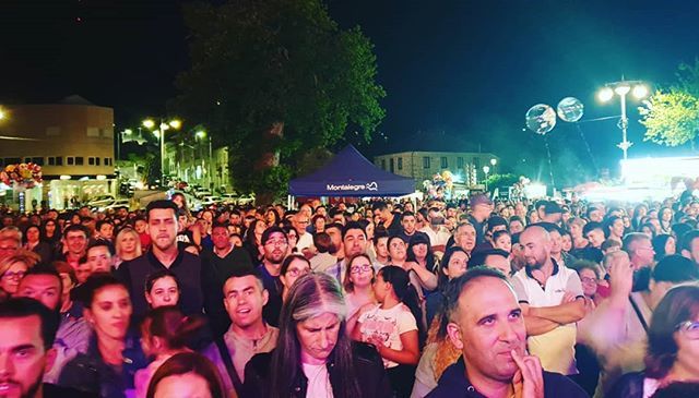 Montalegre's tweet photo. Némanus ao vivo na Praça do Município de Montalegre 
#municipiodemontalegre #montalegre #festasdemontalegre #nemanus https://t.co/8QwhJAhSuF https://t.co/ua4uJVPkfK