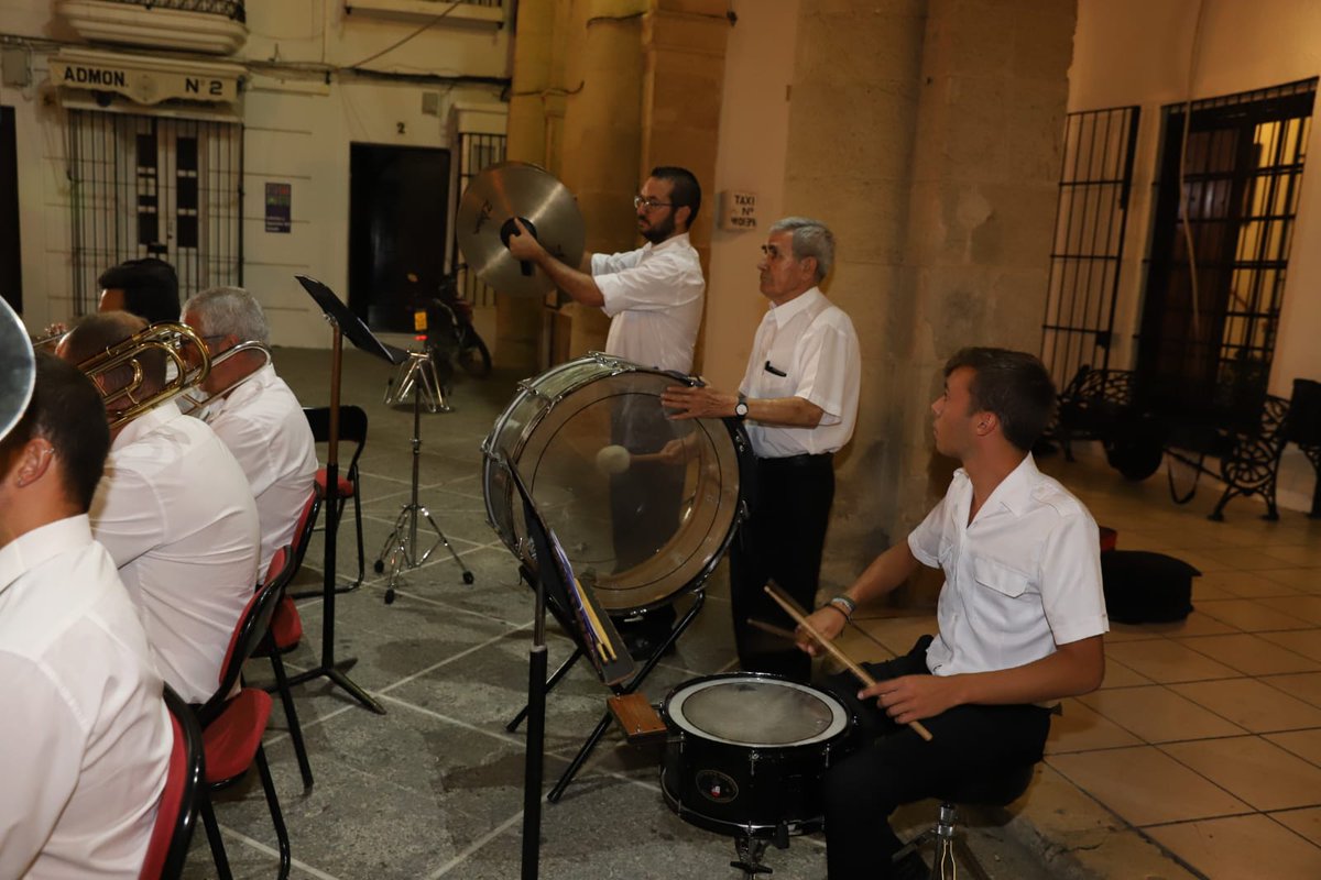 UnionMusicAsido's tweet photo. Imágenes de nuestro concierto de anoche,  celebrado en #MedinaSidonia. Gracias a todos los que nos acompañaste, esperamos que disfrutaran tanto como nosotros. 
Fotografías de Antonio José Candón. 
#UnionMusicalAsidonense #SuenaLaUMA #NochesBlancas https://t.co/ByaqsCWmYS