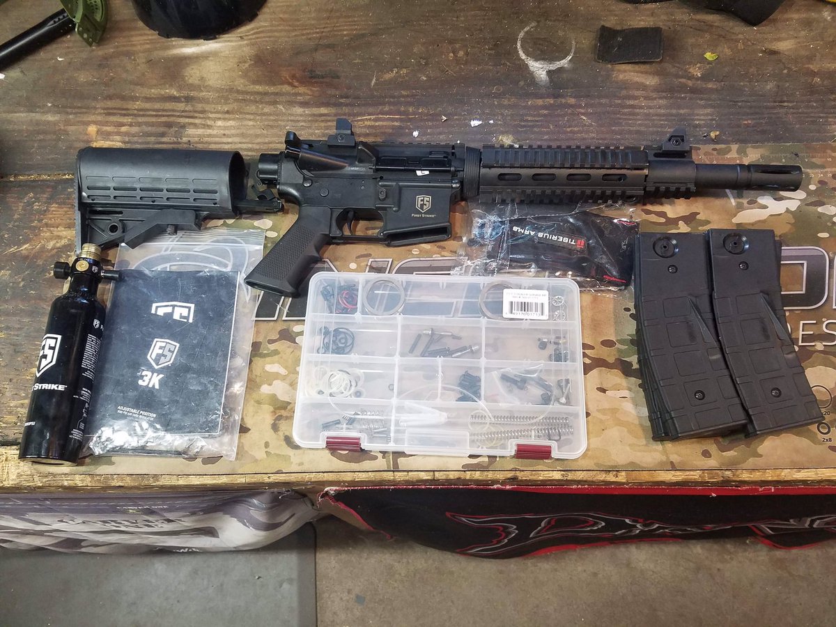 thedownrange_'s tweet photo. Went up and test drove the @FirstStrikeFS T15. I am impressed with how well it replicates an AR.  Getting 4 mags, 13ci tank thats built in. Ready to throw down on the fields. 

#paintball
#magfed https://t.co/6Vkda4C2CM