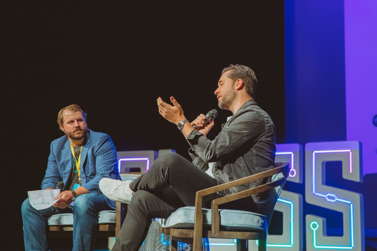 alexisohanian's tweet photo. Thank you, #Birmingham + @Sloss_Tech!

📸Kenslie McGuire with Telegraph Creative https://t.co/YP7rKVRABg
