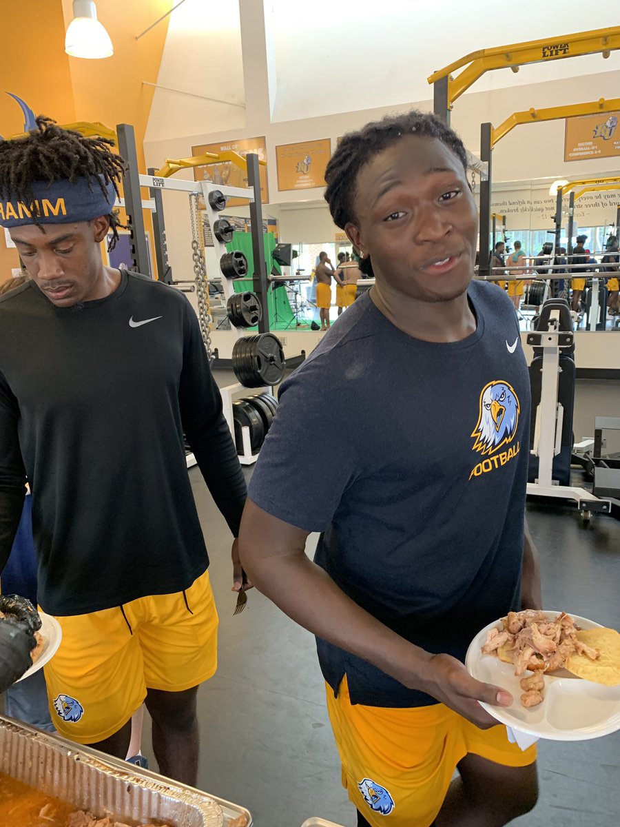 ReinhardtFB's tweet photo. HUGE shoutout to @Four41southbbq for catering our first dinner of Fall Camp! They are a great restaurant owned and operated by great people!! 

Also, stay tuned for our new video series, “Four41 South Friday’s”!

@Coach_JMiller 

#22Teams1RU  #PAYthePRICE https://t.co/psfInpTbXx