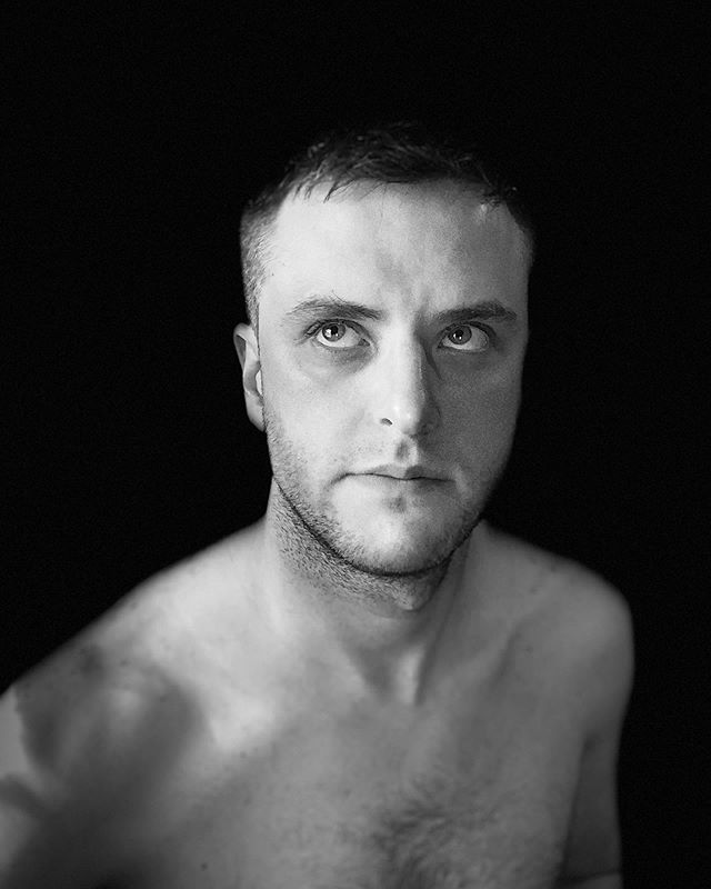 juanpa_code's tweet photo. Jugando con el celu...
.
.
#tweet #shotoniphone #blackandwhite #blancoynegro #portrait #retrato #rubio #blondemen #instagay #lgbt #selfie #gay #picoftheday #photo #hot #handsome #gaystagram #gayargentina #gayselfie #gaylatino #latingay #instahomo #gayst… https://t.co/QkQXMSswkq https://t.co/ZzFsS7Ot8C