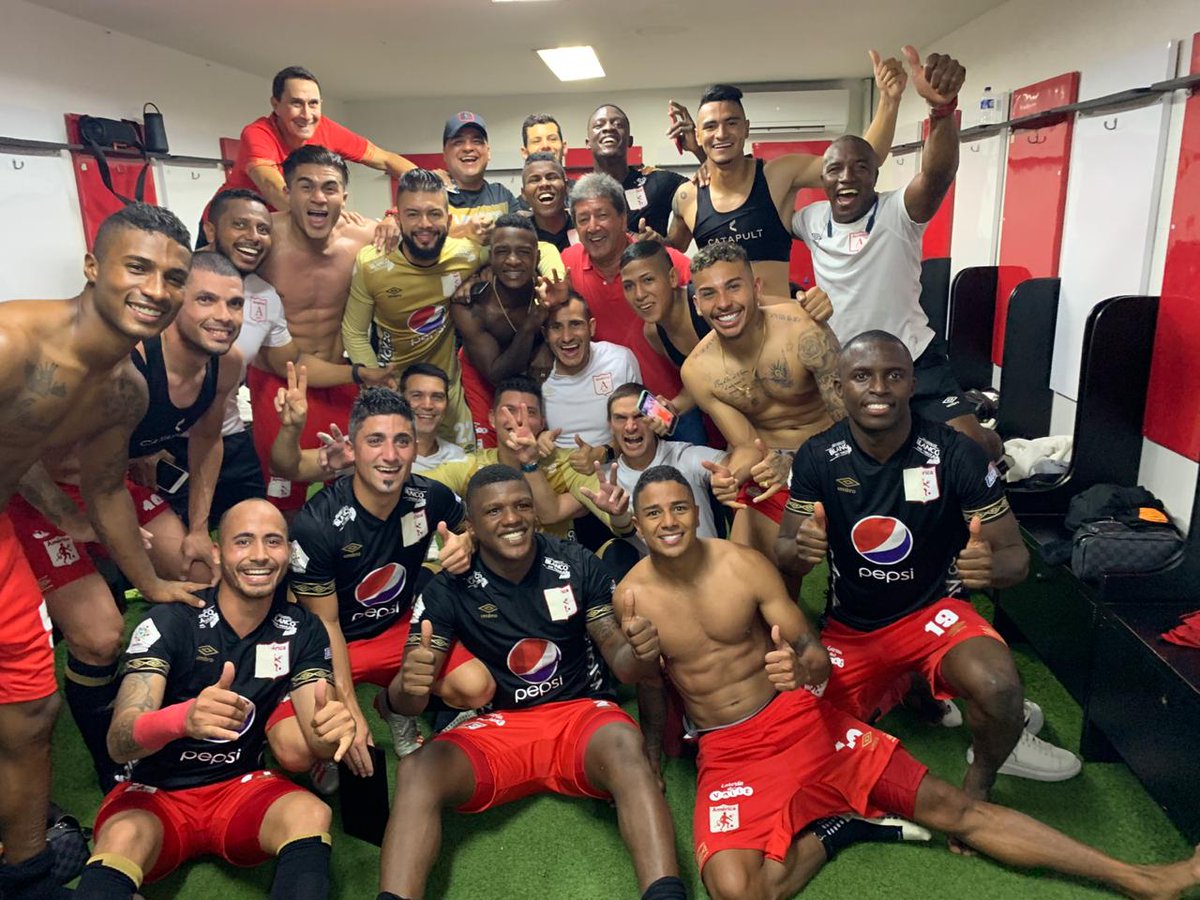 AmericadeCali tweet picture