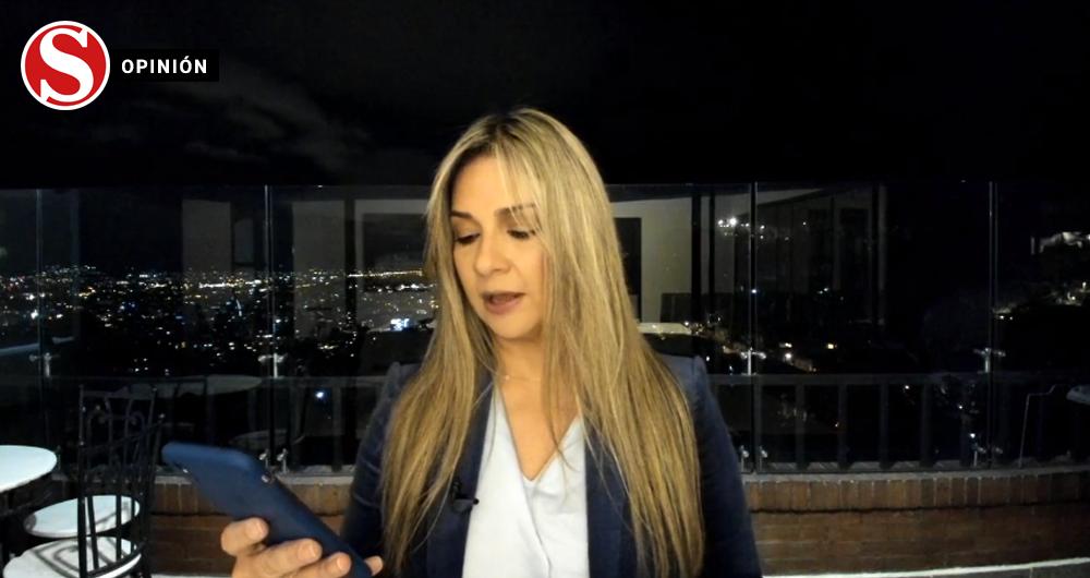 RevistaSemana's tweet photo. @VickyDavilaH "Según las grabaciones, la clave era lograr una nulidad entre amigos, sin consecuencias para los contratistas. Santos evitó a toda costa la caducidad y los protegió de las sanciones", @VickyDavilaH → https://t.co/TaMRWnj0DR https://t.co/eBmkeW12wo