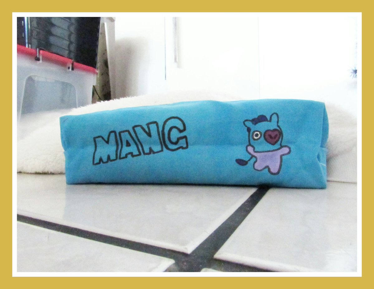 starlightstore4's tweet photo. Porta lápis 
R$ 15.00 +frete
Fazemos de qualquer grupo
Pedidos pela DM

#kpop #bts #bt21 #fanmade https://t.co/P6RlaC4Gq9