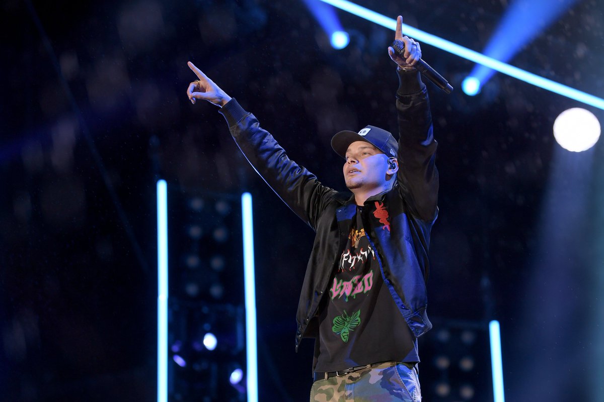 bobbybonesshow's tweet photo. Never leave "I love you" left unsaid. ❤️An important message today. #CMAFest @kanebrown https://t.co/bjUy0IQaBd