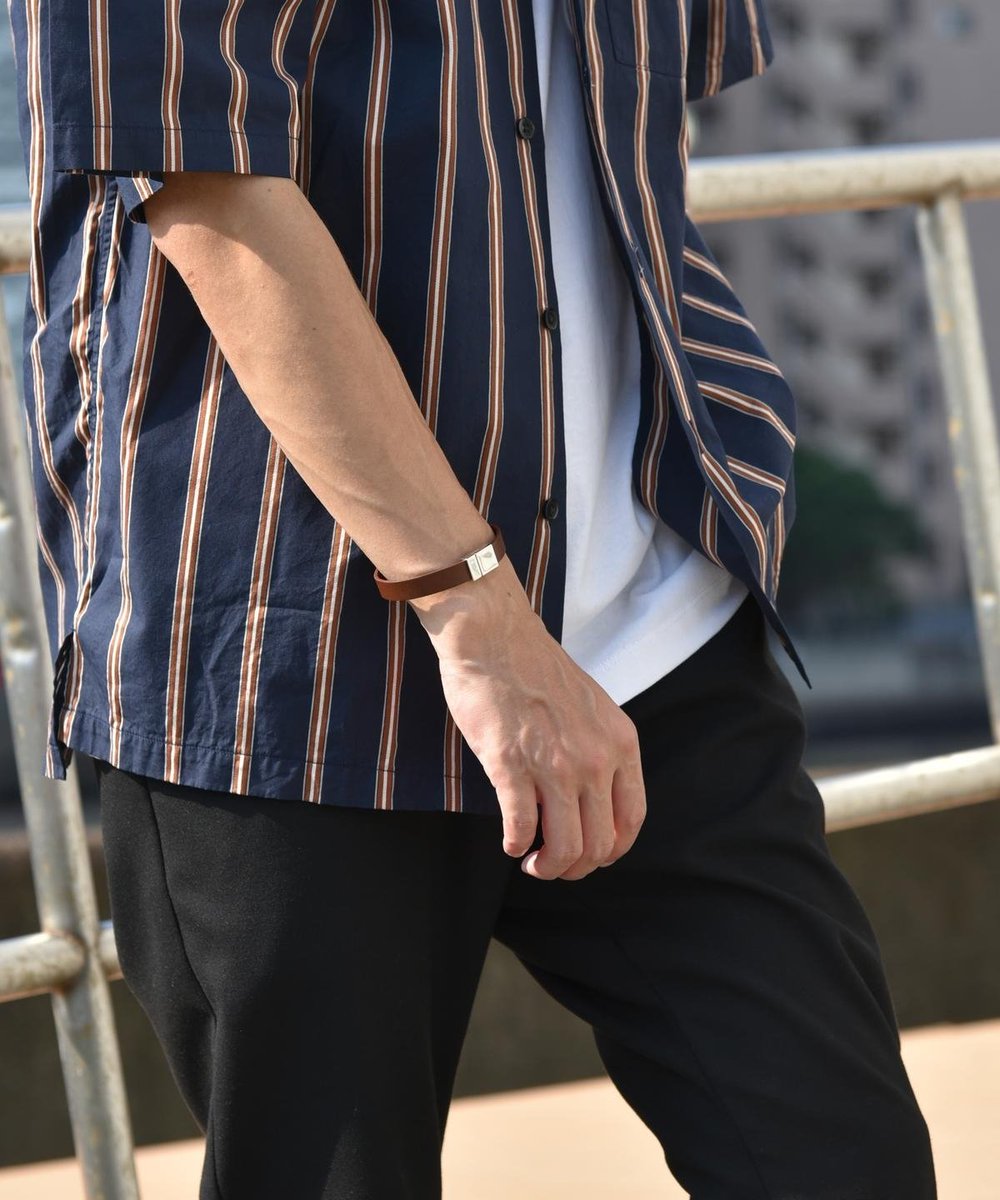 Ships A Twitter Ships Jet Blueよりオリジナル初のアクセサリーが登場 シンプルなデザインでこれからの季節のコーデのアクセントにおススメの一品 チェーンネックレス T Co Wih4y1anq1 カウレザーブレス T Co 7go3fsmcr5 Ships シップス