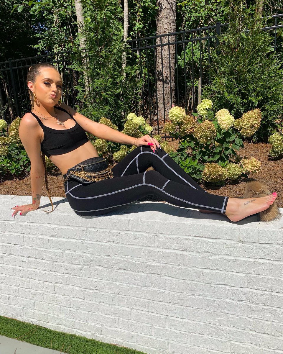 Victoria Rose tweet media