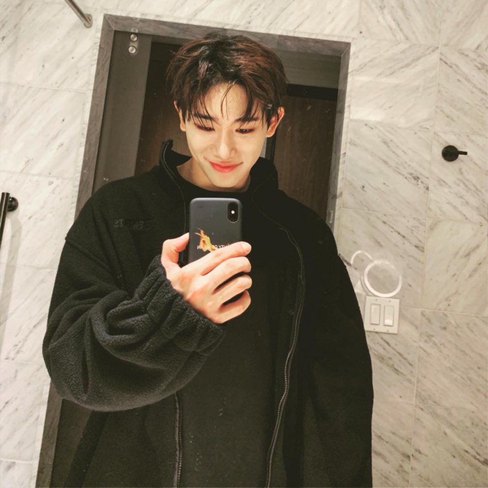 OfficialMONSTAX's tweet photo. [#원호] 👿🖤 #원호패션 https://t.co/5lnNdQiApS