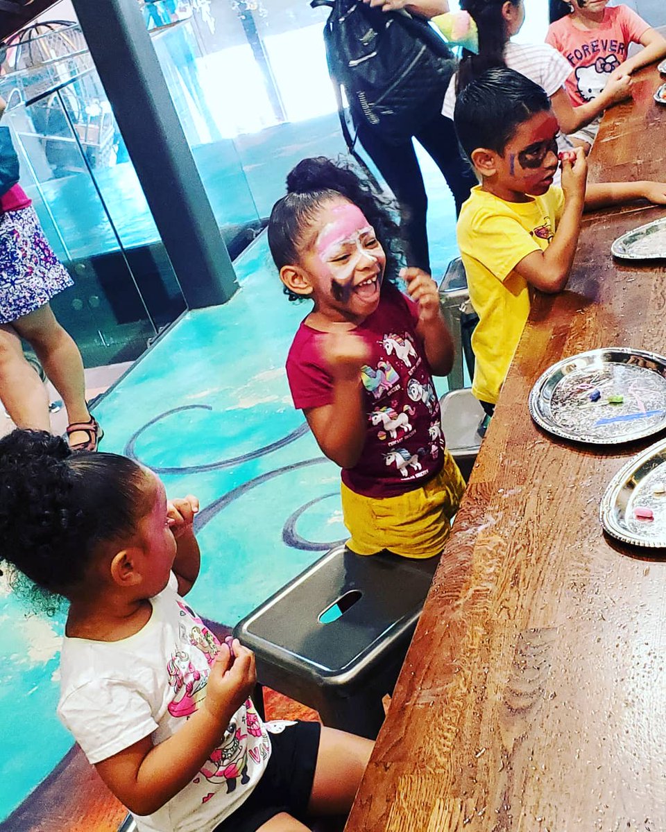 coolmomdom's tweet photo. #ad "Creativity is intelligence having fun".. &amp; today was filled with just that at @childmuse !! We climbed to the very top of the jungle gym, painted giant robots, built castles, went through a car wash, and so much more!  🙌🏼🤩 #PLAYfluencer #phoenixfun #phoenixkids https://t.co/wBPQADDrLf