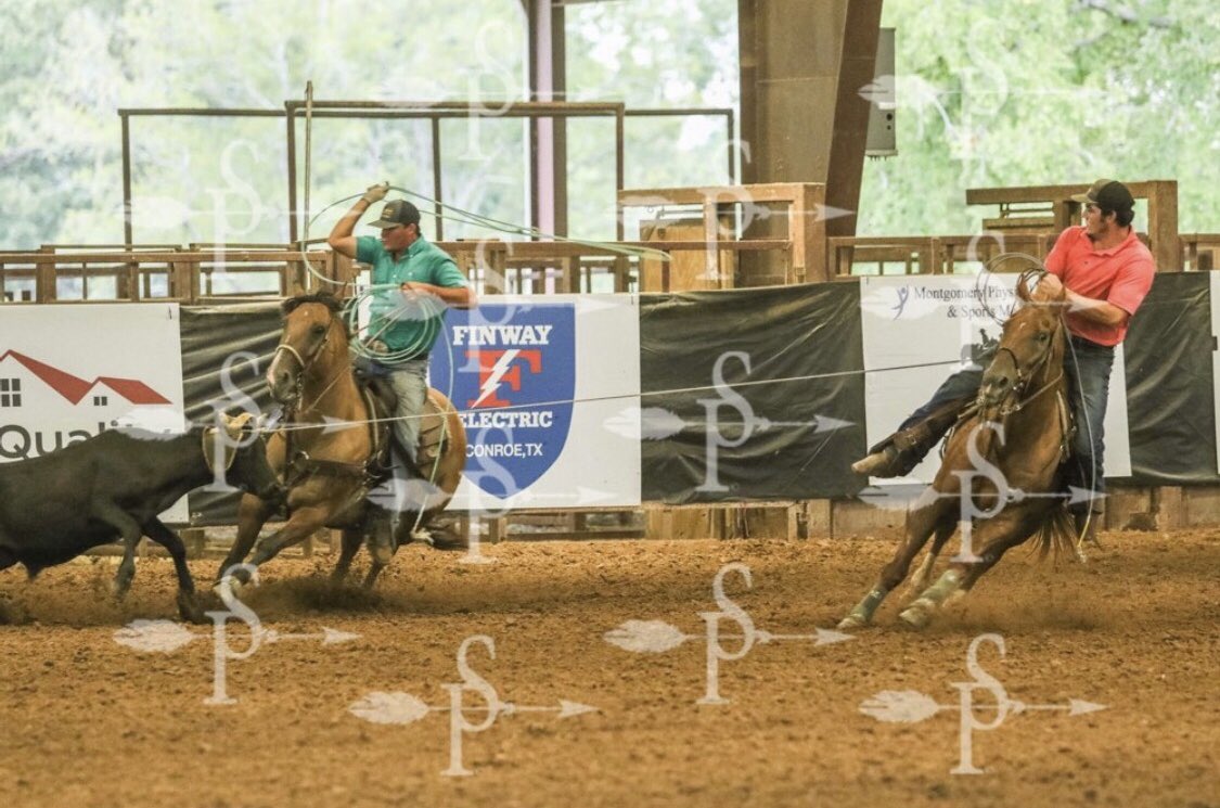 thekeithmathis's tweet photo. Hadley German Memorial roping https://t.co/UZ761x8jvT