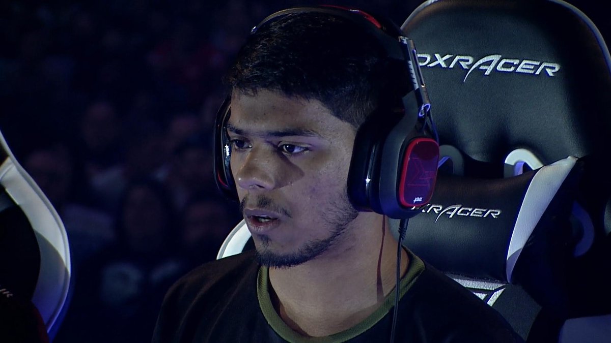 DenUndercover's tweet photo. The face of determination. Good luck against Devil Jin. #ArslanAsh #PakistanRepresent #Tekken7 #Evo2019 https://t.co/3voCkNTAJs
