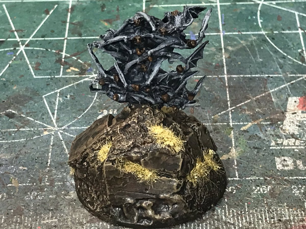Heroofthetable's tweet photo. I painted a Bat Swarm from @reapermini Bones line.
I converted the base to fit into my Moria army.
Thoughts?
https://t.co/WIFqKhg9Mk
@YouTube #wargame #lordoftherings #fantasy #tabletop #miniaturepainting #batswarm https://t.co/cSjMy9Xkli