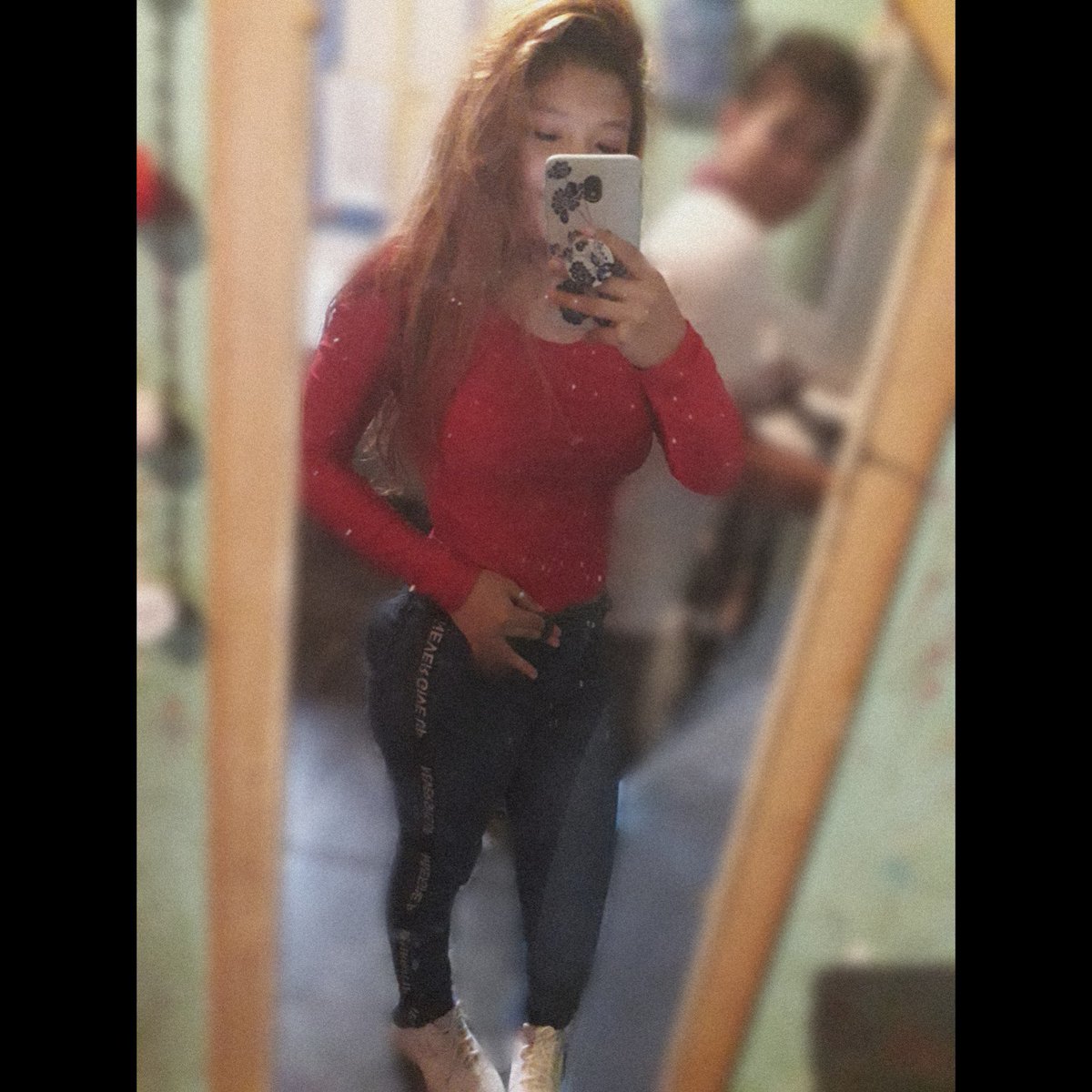 Rociopared9's tweet photo. SENCILLO NMS✌🤫 https://t.co/NlNBeuhQ7E