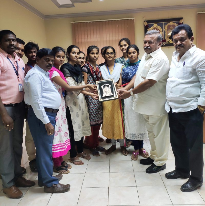 Annamacharya4's tweet photo. The final year B. Tech students of AITS, Rajampet have proved their mettle by securing jobs in tech giant #GGKTechnologies during a #campusplacement drive organised by the Group. A total of 10 students have received placement in the prestigious organisation.

 #annamacharyagroup https://t.co/WFDi7MzCkC