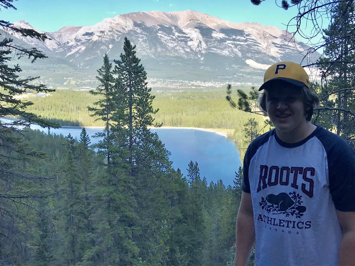 davebehiel's tweet photo. Had a great time with family in southern Alberta but now it’s time to start the road trip! #GnDinABBC First stop #Canmore &amp; the first hike was #GrassiLake An amazing hike with  incredible views! https://t.co/b7wPnlQLll