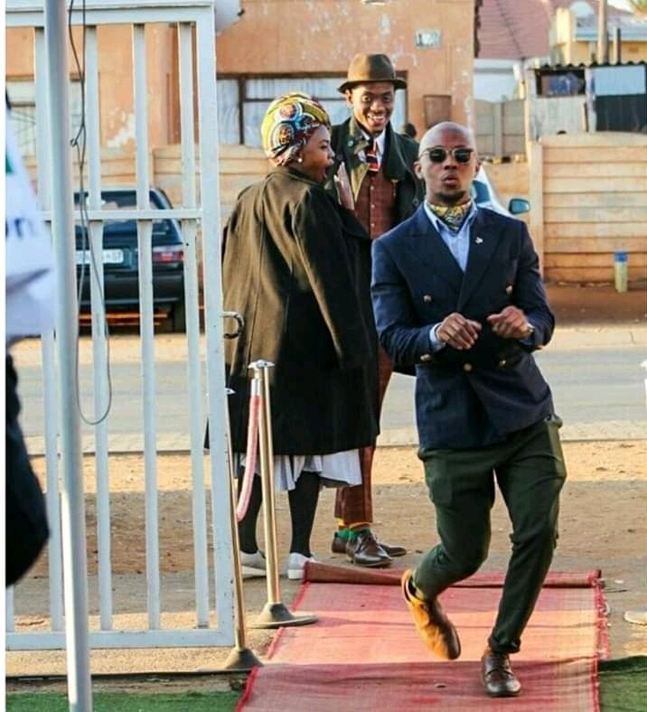 henrywamukisa's tweet photo. After security done searching you at #PhanerooAt5 and you start dancing to the praise and worship as you walk in

#PhanerooAt5 #10thAUG #KololoIndependenceGrounds https://t.co/CU3ThpNzIA