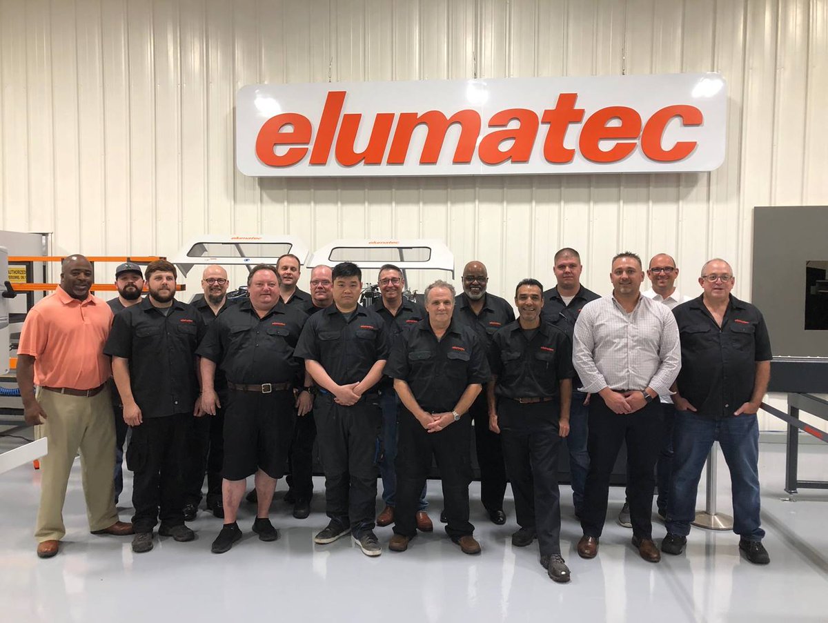 Expertenservice direkt „vor der Haustüre unserer Kunden“: Für #elumatec nicht nur ein Schlagwort, sondern Teil unserer täglich gelebten After Sales Strategie – weltweit! elumatec North America infor-mierte, schulte und präsentierte rund um Servicethemen und Produktneuigkeiten.