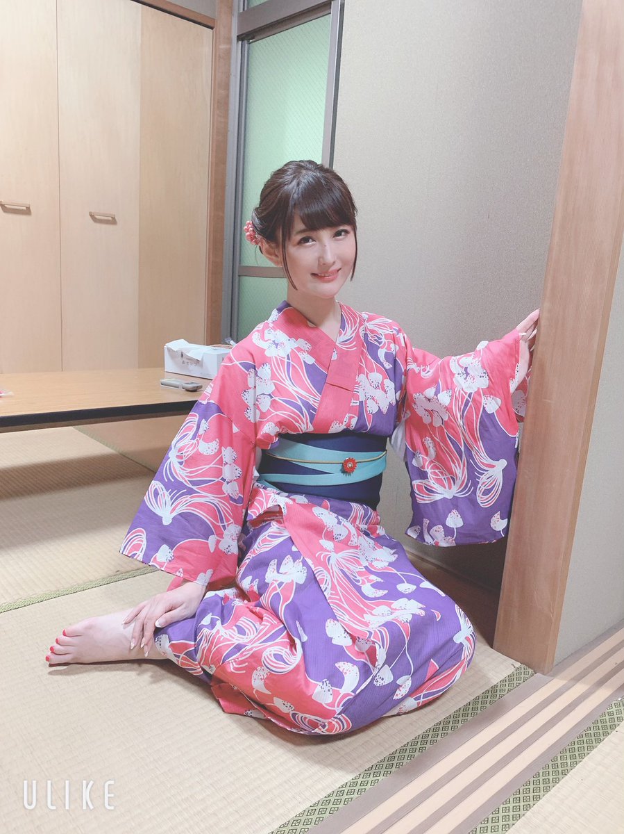 Twitter पर 椿彩奈 ありがとうライバルズ やっぱり浴衣好き 浴衣着るとテンションあがるしがんばれる 二日間着れて幸せでしたっ 他に 着る機会作ろっと 白目