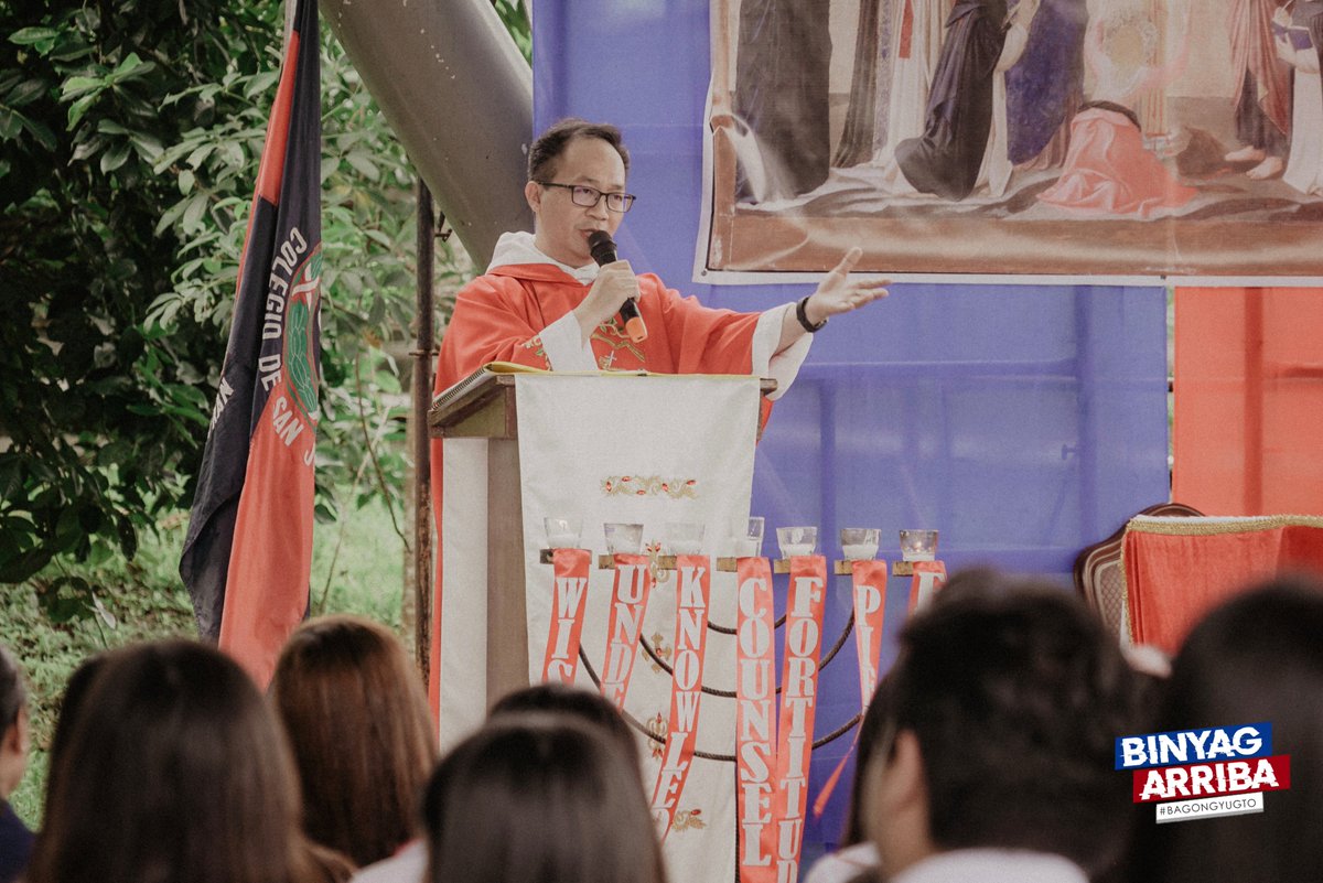 LetranBataan's tweet photo. Binyag Arriba 2019 for SHS and College is finally happening now!

To kickstart the event, the new breed of Letranites joined the institutional mass, presided by Rev. Fr. Patricio P. Hiwatig, O.P.

Arriba Letran!

#WelcomeLetranites #SHSCollegeBinyagArriba #BagongYugto https://t.co/rwPfHG5qmr