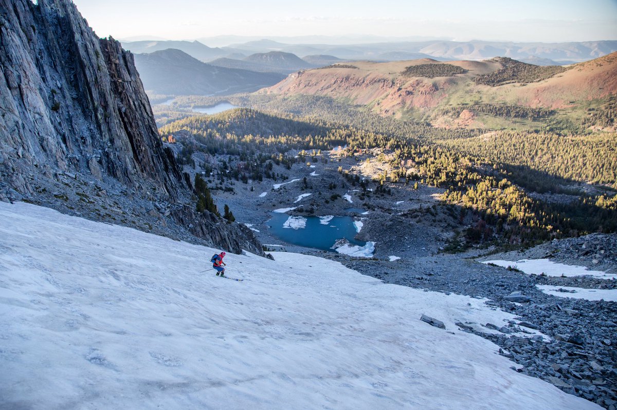 ridgemerino's tweet photo. The ski season is officially over @mammothmountain but there are still lines to be found in the backcountry. Here’s @tomsnowpainter milking a few final turns on a recent mission above Hammil Lake (8/1/19) #ridgemerino #EasternSierra https://t.co/wjK9YEbKWk