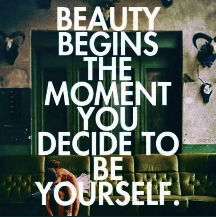 wmkhwilliams's tweet photo. Beauty Begins The Moment You Decide To Be YOURSELF! You Are Enough! Have Courage! Be Bold! 💚🦁 #wonderfulworldofwis #4houses1family #bethewildcard #courage #JoyfulLeaders #greenhouse #KidsDeserveIt #BeTheChange #steelethoughts #pcss #pellcityschools https://t.co/4Ukgc9lRaO