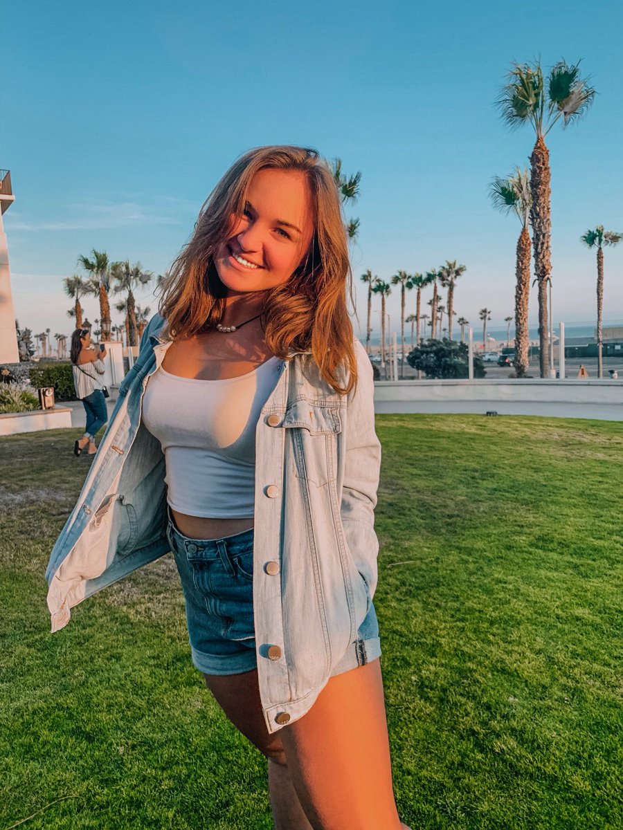owens_kendall's tweet photo. Caliiii 🌞🌴 (as seen on insta) https://t.co/lKlfCA4sjL
