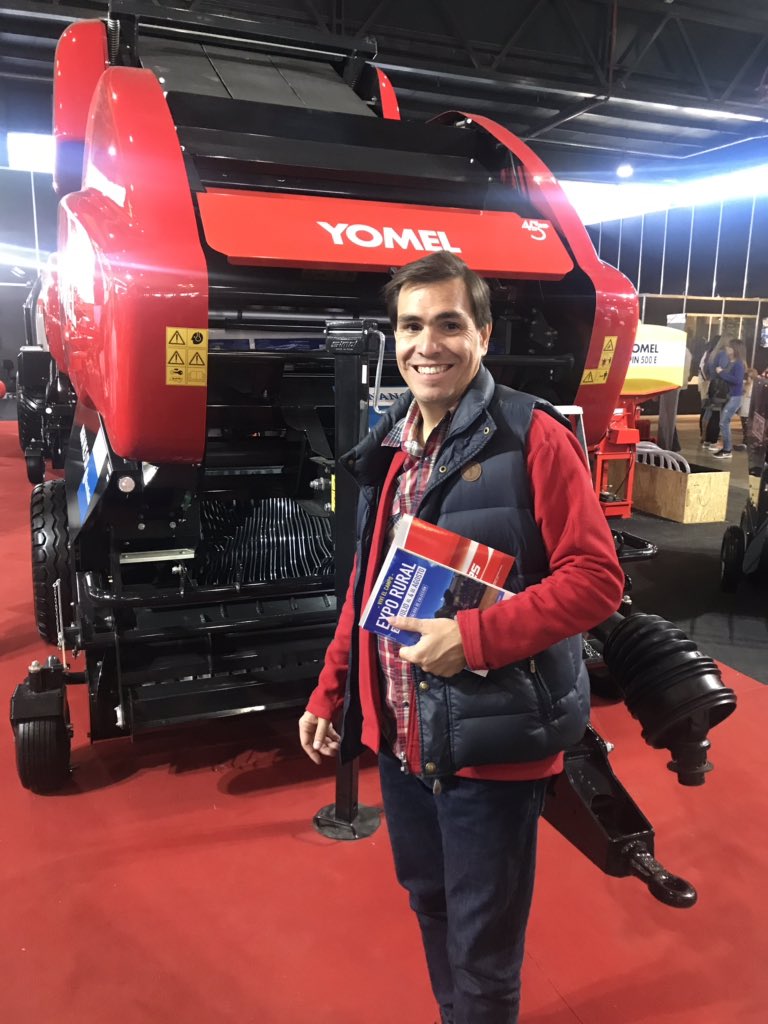 TizadoJavier's tweet photo. Hoy recorrí @LaRural_BsAs y me junte con Jorge Medica de @YOMELargentina, Alberto Nievas de #Nievas y Nestor Cestari de @CestariTolvas, todos miembros de #Magriba #VamosLaProvincia #JuntosSomosImparables https://t.co/ocyU6dKqSU