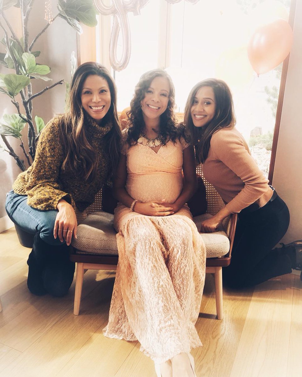 MFanfactor's tweet photo. π#YourMerleDandridgeFanFix ππ#MerleDanrdigeFanFactor β€οΈππ#TeamOurGirlMerleDandridgeππ€ #MerleDandridge πππΌπ #MerleDandrdigeMania ππ€ #Merleholics ππ#MerleMonday π€ͺπ #MerleWeek π₯³π§‘ #AfrasianBeauty #BrownGyalMagic #Sisterhood Merle with Lexis Lawson. πΆπ£ https://t.co/me68TCSHqI