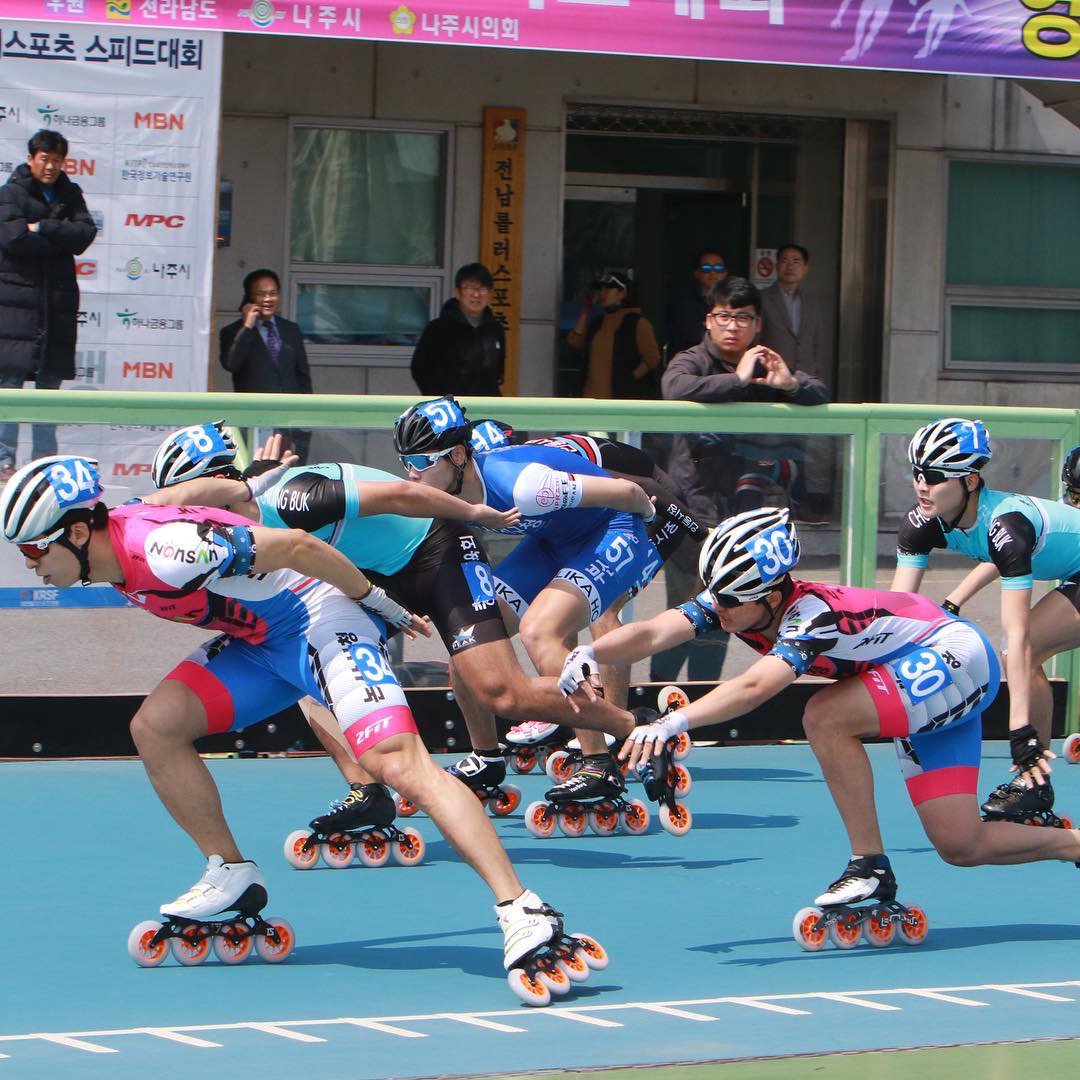 MPCWheels's tweet photo. Push your limits! πͺπΌπ°π·β οΈ
.
.
.
.
#MPCWheels #GoneSkating #SkateLife #wheeldoping #patincarrera #inlinespeedskating #GoSkate #Korea
#mpctrackassault repost β’ @worldskatekorea .
μ 38ν μ κ΅λ¨λ
μ’
λ³ λ‘€λ¬μ€ν¬μΈ μ€νΌλλν
λ§μ§λ§ κ²½κΈ°ππ»
.
.
.
#3,000mκ³μ£Ό https://t.co/tTz3by98B9