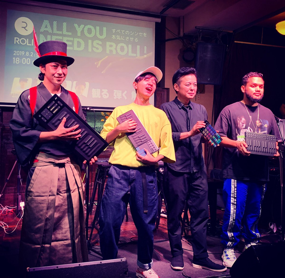 YUSUKE_YABUI's tweet photo. 8月2日(金)渋谷にて。ROLI製新世代楽器の国内リリース記念イベント'ALL YOU NEED IS ROLI'で、5次元キーボードSeaboard RISEやSongmaker Kitなど世界最先端電子楽器でのデモ演奏をさせていただきました。
#roli #seaboard #lightpad #blocks #songmakerkit #mediaintegration https://t.co/GU5esMRlOX