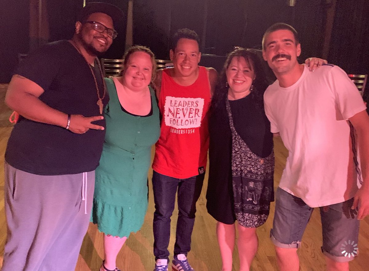 Scrubby3's tweet photo. So... the @TheOmysband took pics with us &amp; we’re #amazing! We’re going to see them in #September #Chicago #vip #pleaseplaymysong #feelinglikeaking❤️ https://t.co/k8xlPxg85q