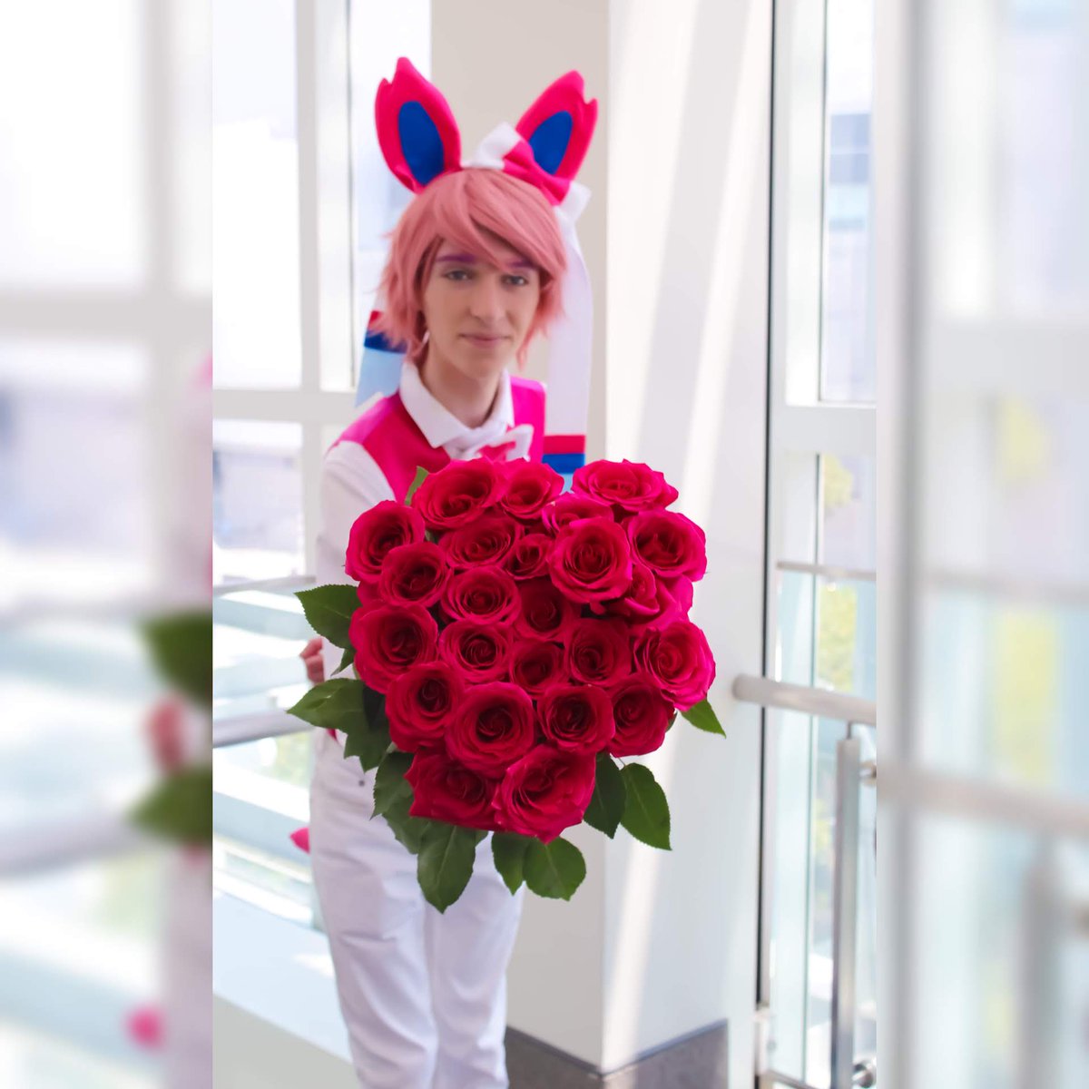 tricksterize's tweet photo. These flowers are so charming, just like you!
.
#Sylveon #FancySylveon #Eeveelutions
#Pokémon #SylveonCosplay #FancySylveonCosplay #EeveelutionsCosplay #PokémonCosplay #Cosplay #Cosplayer #AnimeExpo #AX #AnimeExpo2019 #AX19 #AnimeExpoDay2 #AXDay2 https://t.co/2ty03W3ewC