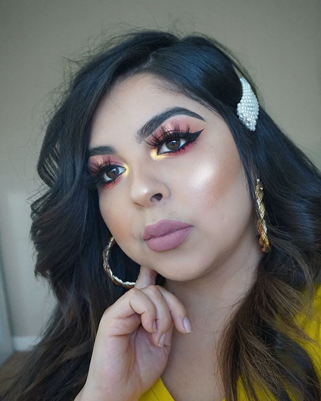 Rubylayy's tweet photo. Y’all is it weird that I feel like I can’t do simple Glam’s!?? Like I don’t know how to create natural looks🤦‍♀️ it’s weird to me but I feel lost lol! 
@anastasiabeverlyhills medium brown pomade 
@milanicosmetics gilded ember palette 
@tatalashes_ Leilani lashes
@vlam_cosmetics … https://t.co/B7W8sLv6QH
