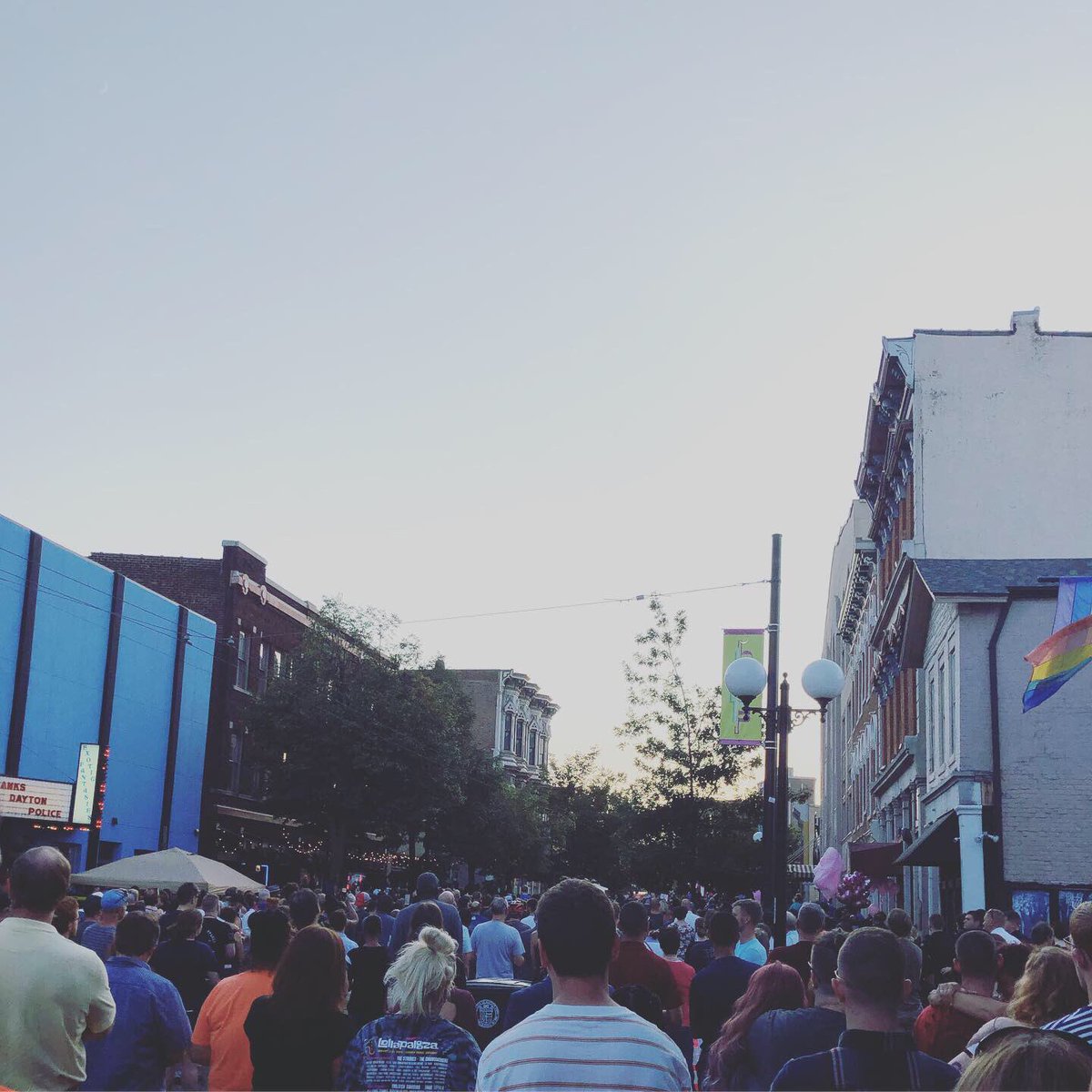 vegolf's tweet photo. So surreal. Exactly 24 hours prior to the shooting, I was at Hole in the Wall on the front patio. My heart is with all those effected. Thankful to the Dayton Police for taking such quick action, undoubtedly saving many more lives. #dayton #DaytonOhioShooting #DaytonStrong https://t.co/lnJ4s6LoTT