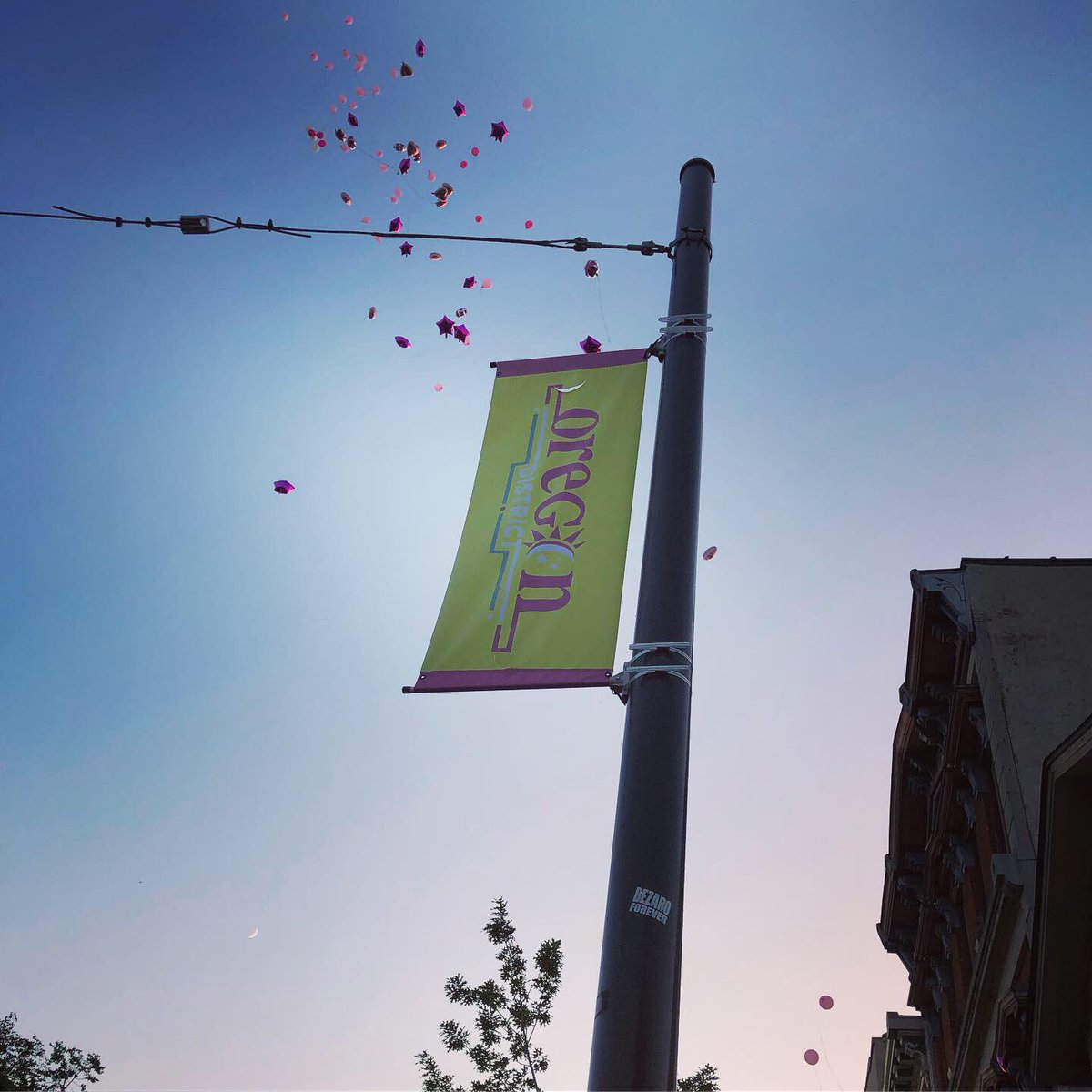 So surreal. Exactly 24 hours prior to the shooting, I was at Hole in the Wall on the front patio. My heart is with all those effected. Thankful to the Dayton Police for taking such quick action, undoubtedly saving many more lives. #dayton #DaytonOhioShooting #DaytonStrong