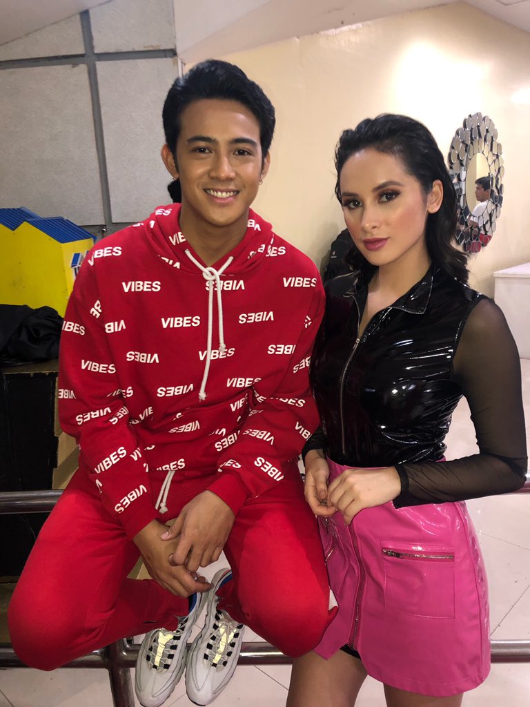 frankimrussell's tweet photo. iba talaga pag @iamargelsaycon ✨ ft. @wealandferrer_ 😂 https://t.co/p87zpvyJdZ