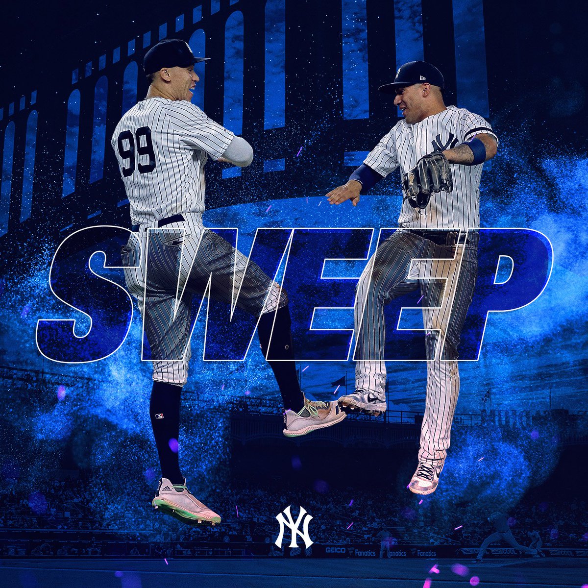 MLB's tweet photo. Savagery. #SundayNightBaseball https://t.co/QIaLvZVMOC