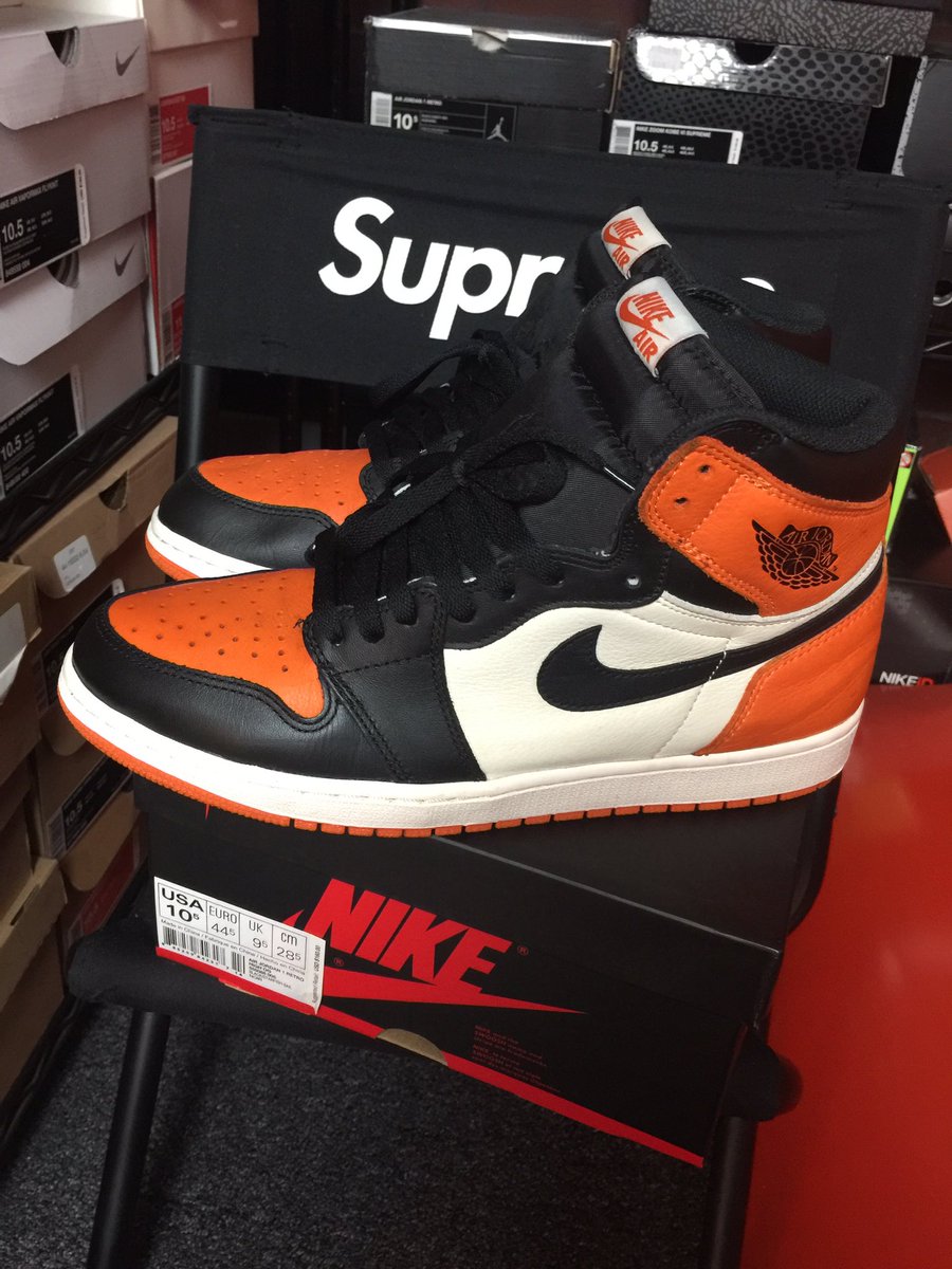 Shoevillain's tweet photo. Shattered Backboard ... Worn ... 10.5 ... Best offer takes them ... RT’s appreciated 🏆 https://t.co/bh9T9nhf76