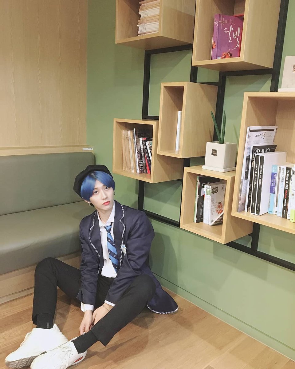 ColombiaNoir's tweet photo. [TRANS] 190804 Actualización oficial de Instagram de Noir

¡Todavía no había terminado! 😘💙

#느와르 #NOIR #EnergeticIdol #GodlyIdol #김연국 #YEONKUK #SchoolUniform #Sunday #RemedialClass https://t.co/QtFzJaXJMw