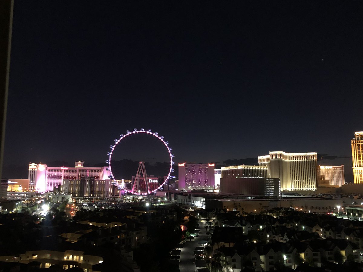 beesbudoir's tweet photo. Oh what a night 🎲💕 https://t.co/ChMeD3aL88