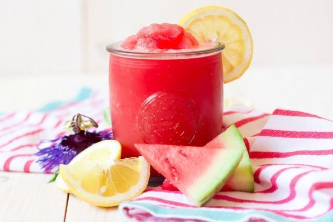 Blended #Watermelon #Lemonade is a delicious, refreshing, slushy treat with no sugar, just four #realfood ingredients. It's naturally sweetened and the perfect #summertime drink. via <a href="/Recipes2Nourish/">Recipes to Nourish</a> #drinks buff.ly/2tn9rhV