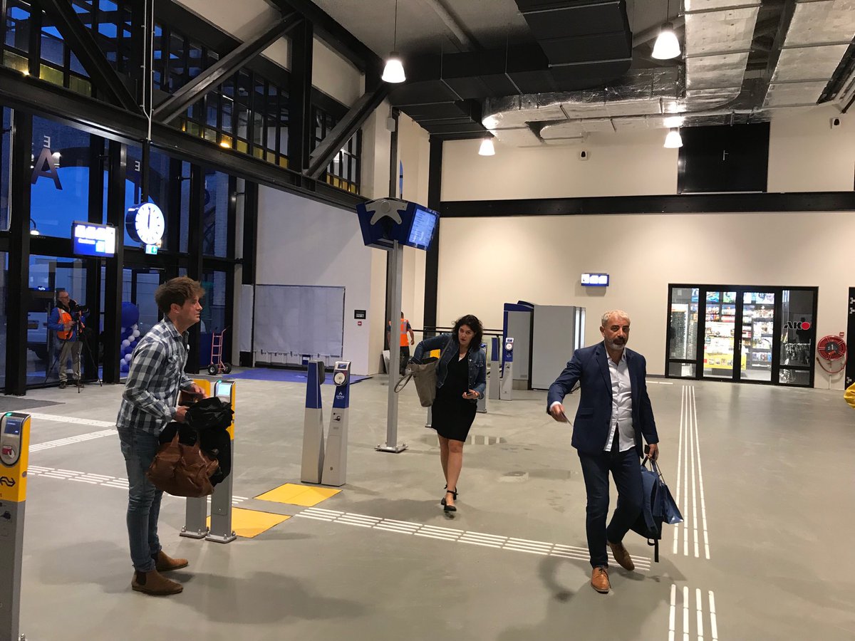 Het nieuwe station van Heerlen is sinds een uur open. #Maankwartier