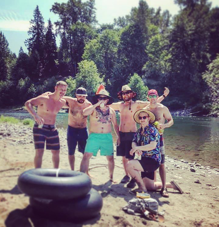 pvpetegaming's tweet image. Float day complete. Finally, some much needed sunshine. Was getting a little pale in my #twitch #stream dungeon. 

#riverfloat #whiteclaw #vans