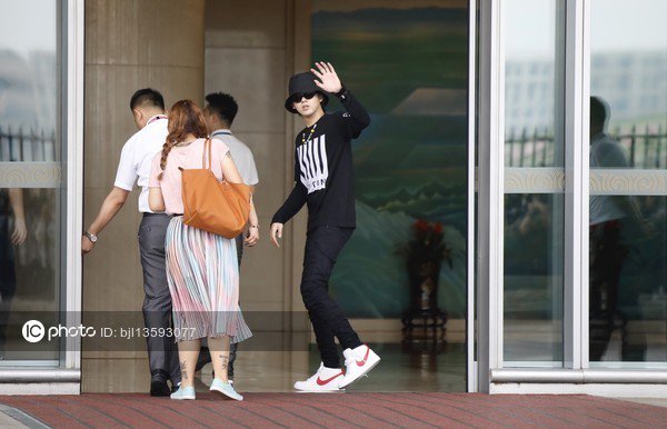 aasma_shine's tweet image. Yesterday at Beijing Airport😍@KrisWu

Photos by IC📷 3/4
#KrisWu #Wuyifan #KrisPak