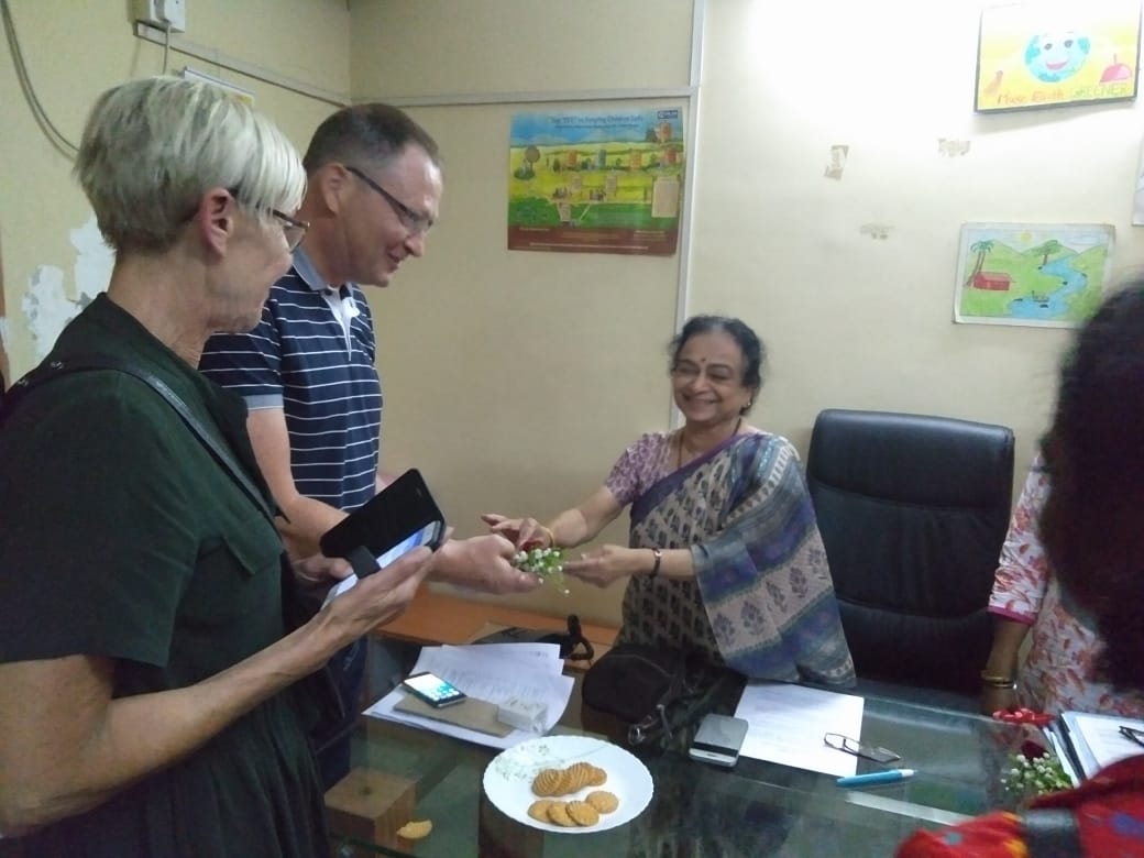 CASPIndia's tweet photo. Mr. Per Jacobsen visited India recently and met Sayali who he helped by sponsoring her education. He met with her at the CASP Mumbai Unit office and then visited at her home!

It was an emotionally charged moment because Sayali is now grown up and working! https://t.co/8T8kfPtK8L