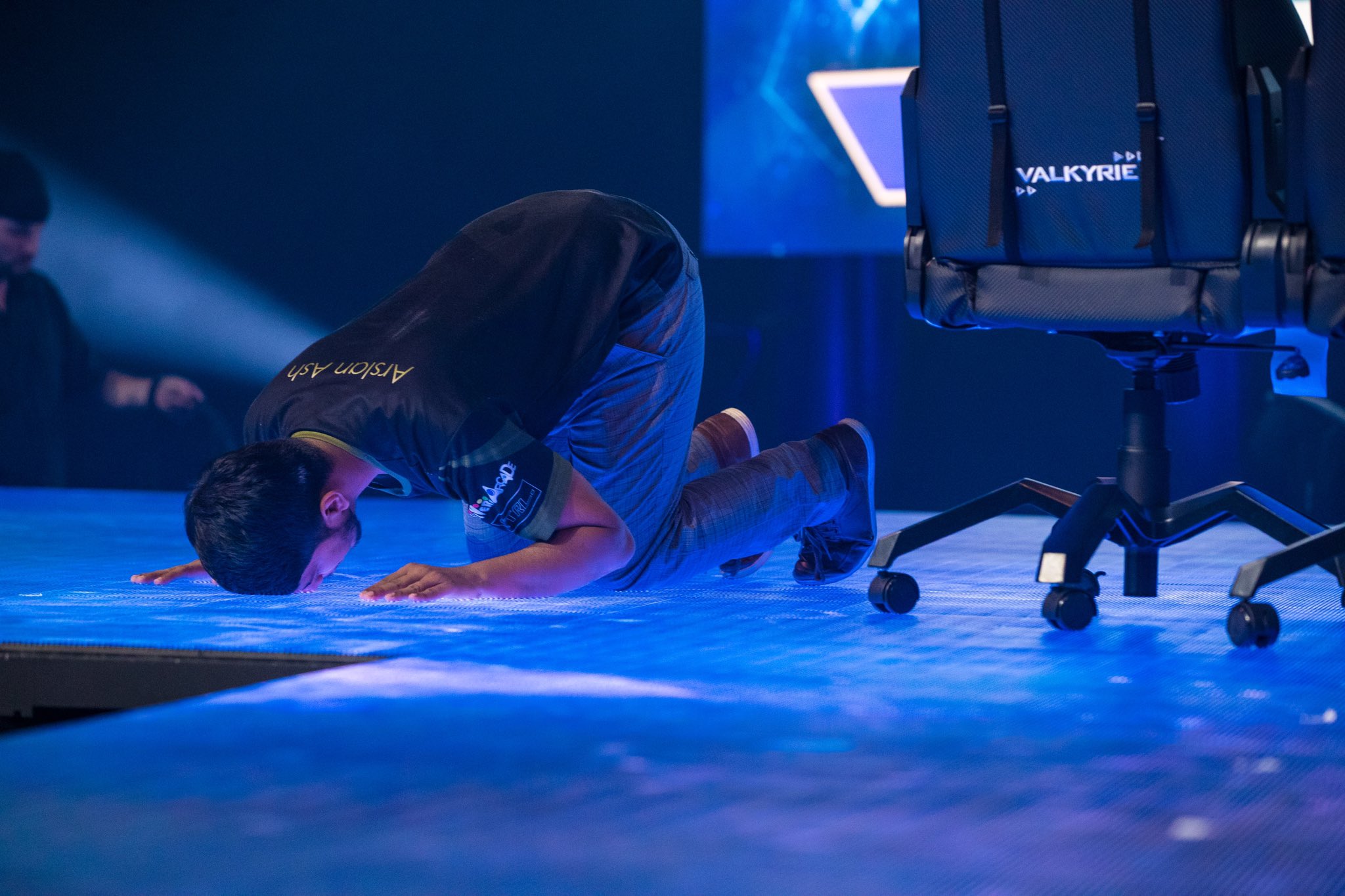 [Image: EBLoYaPVAAAKhpD.jpg:large]