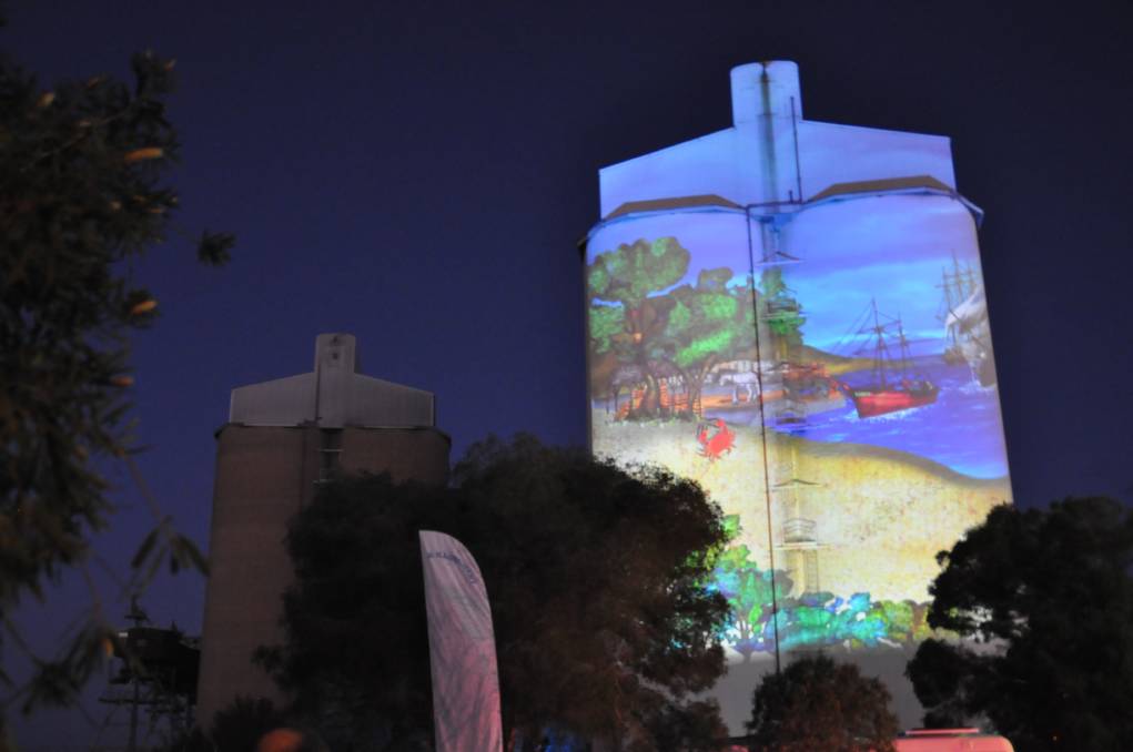 Silos transformed for stunning light show portpirierecorder.com.au/story/6310466/… via <a href="/pprecorder/">Port Pirie Recorder</a>