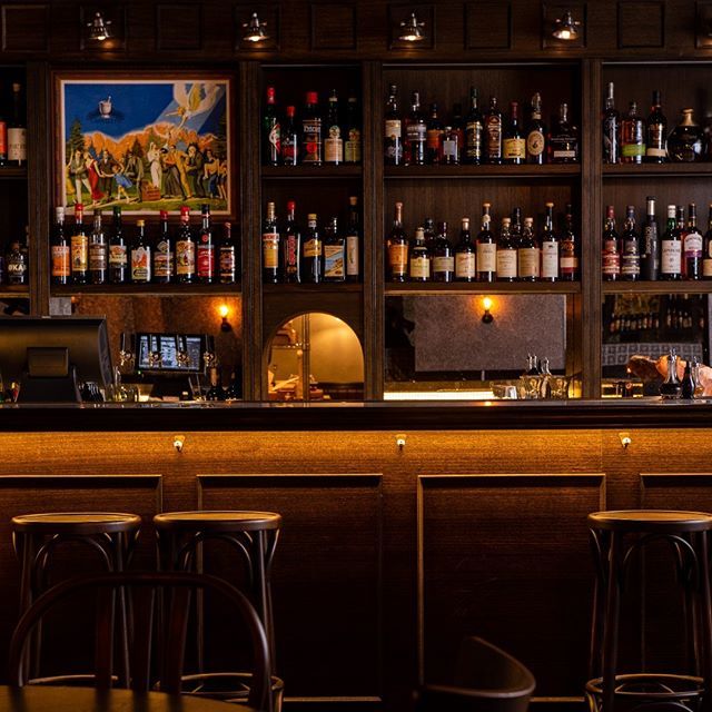 Bistecca's Aperitivo Hour (4pm-6pm) is one of Sydney's best kept secrets. Visit our website for the reason you should leave work early each day. Hint: $10 @fourpillarsgin Negronis.
•
#bisteccasydney #bistecca #sydney #australia #sydneybars #negroni #… ift.tt/2MD2rbL