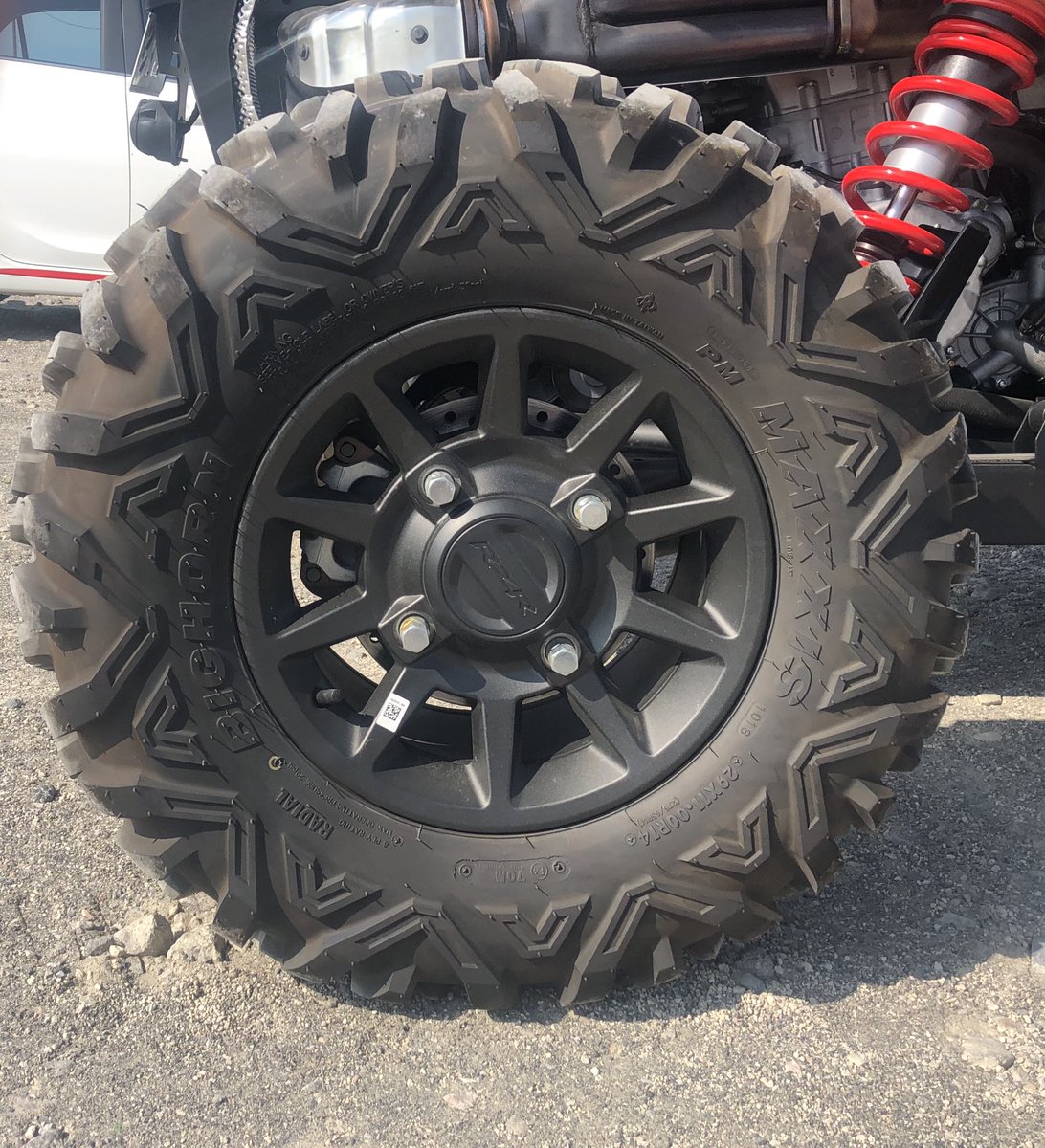 menandmotorstv's tweet image. We like a bit of suspenders and fishnet springs #polaris #offroad